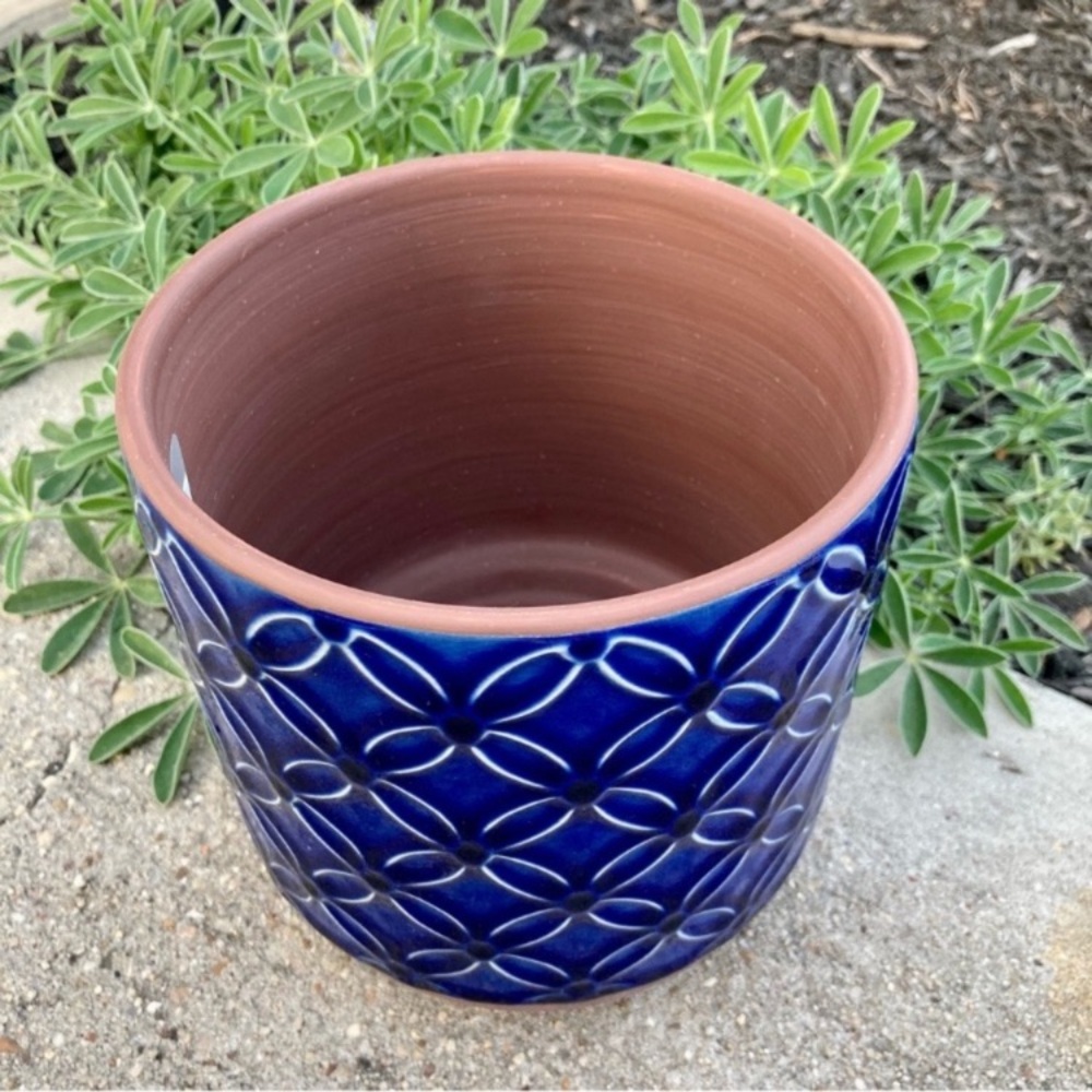 6 Inch Blue Planter Ceramic Pot Cobalt Embossed Floral Pattern Inline Saucer NWT - Picture 2 of 15